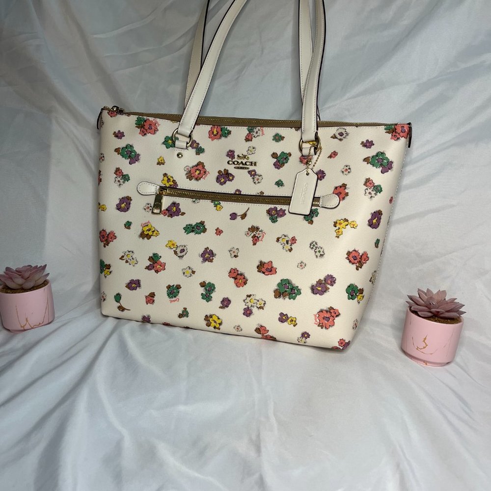 Coach | Gallery Tote With Spaced Floral Field Print